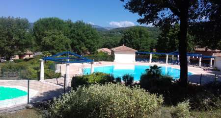 VILLA DE VACANCES canton de FAYENCE (Var)