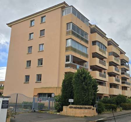 VENDS APPARTEMENT T2/T3 66 à Fréjus.